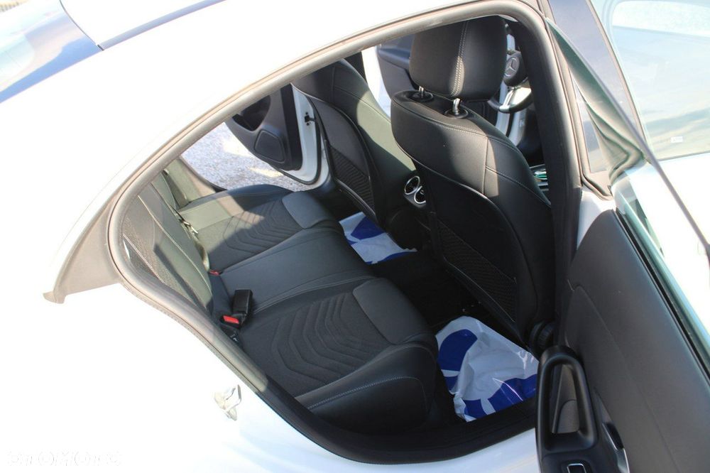 Mercedes-Benz CLA - 29