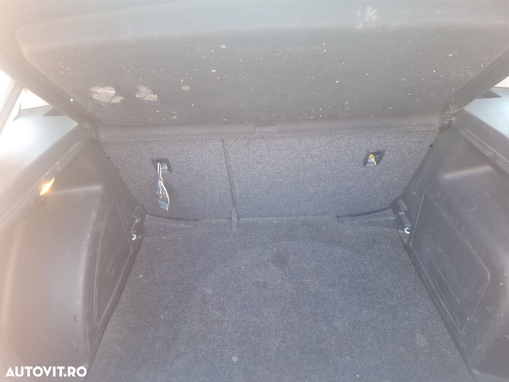 Skoda RAPID 1.6 TDI Active - 6