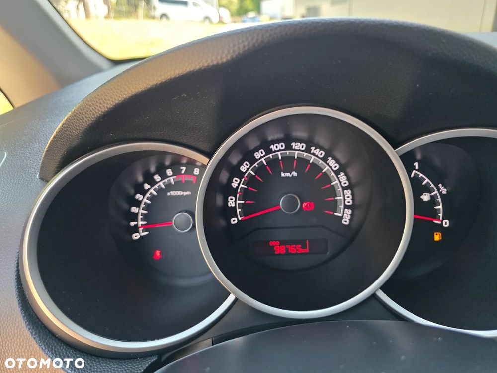 Kia Venga 1.6 Business Line - 19