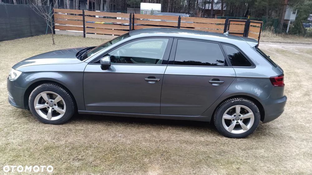 Audi A3 Sportback - 2