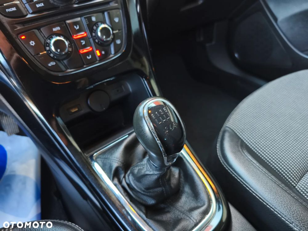 Opel Astra 1.4 T Cosmo EU6 - 13