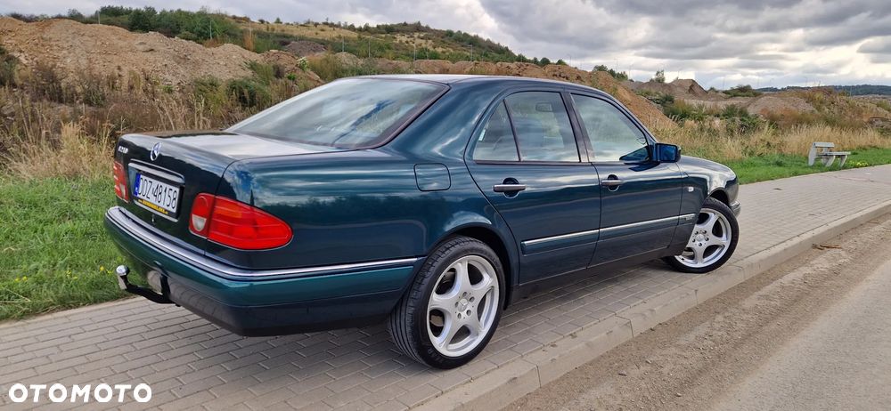 Mercedes-Benz Klasa E - 4