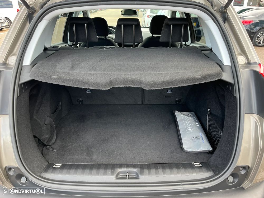 Peugeot 2008 1.2 PureTech Style - 15