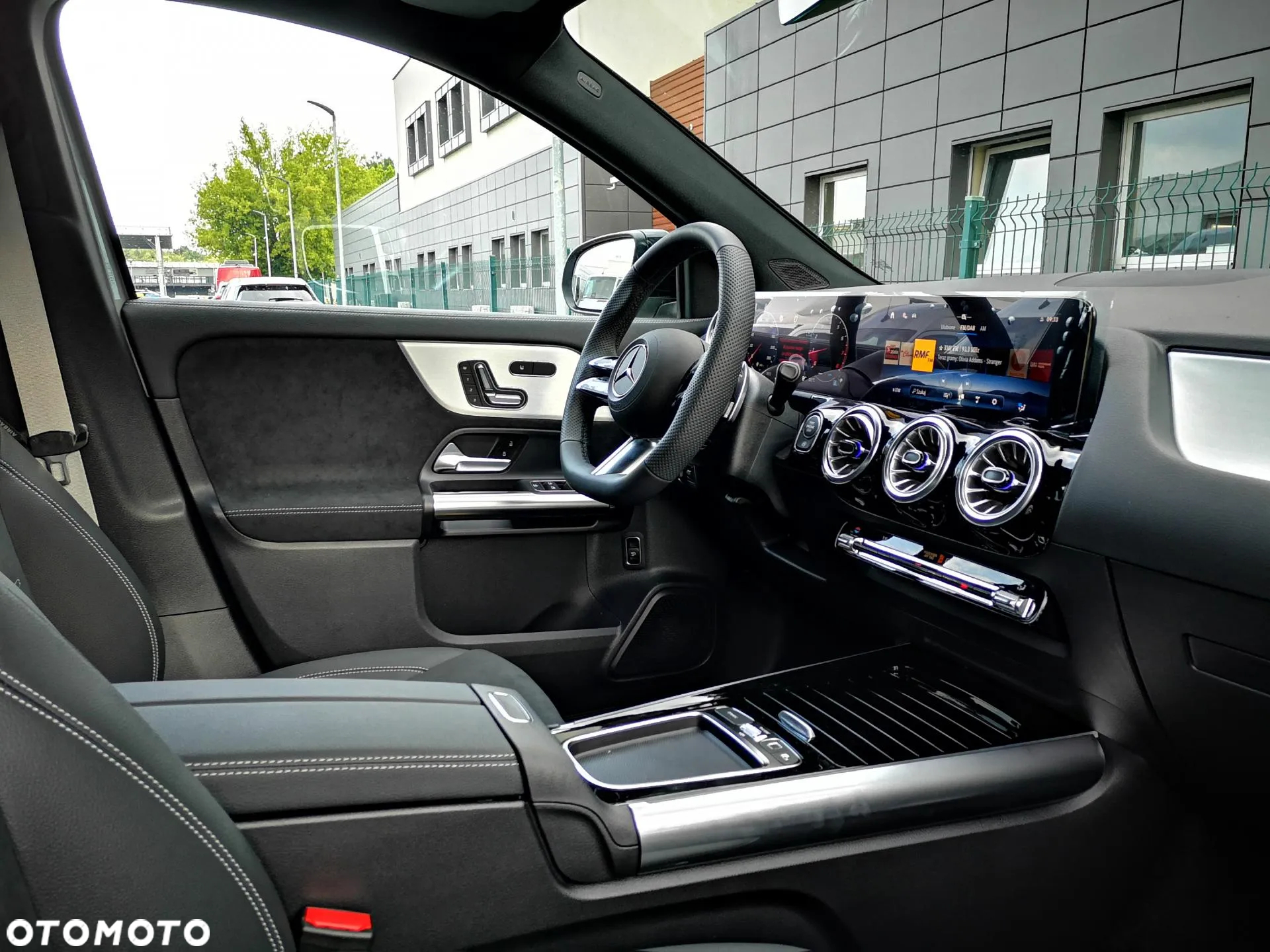 Mercedes-Benz GLA 200 AMG Line - 13