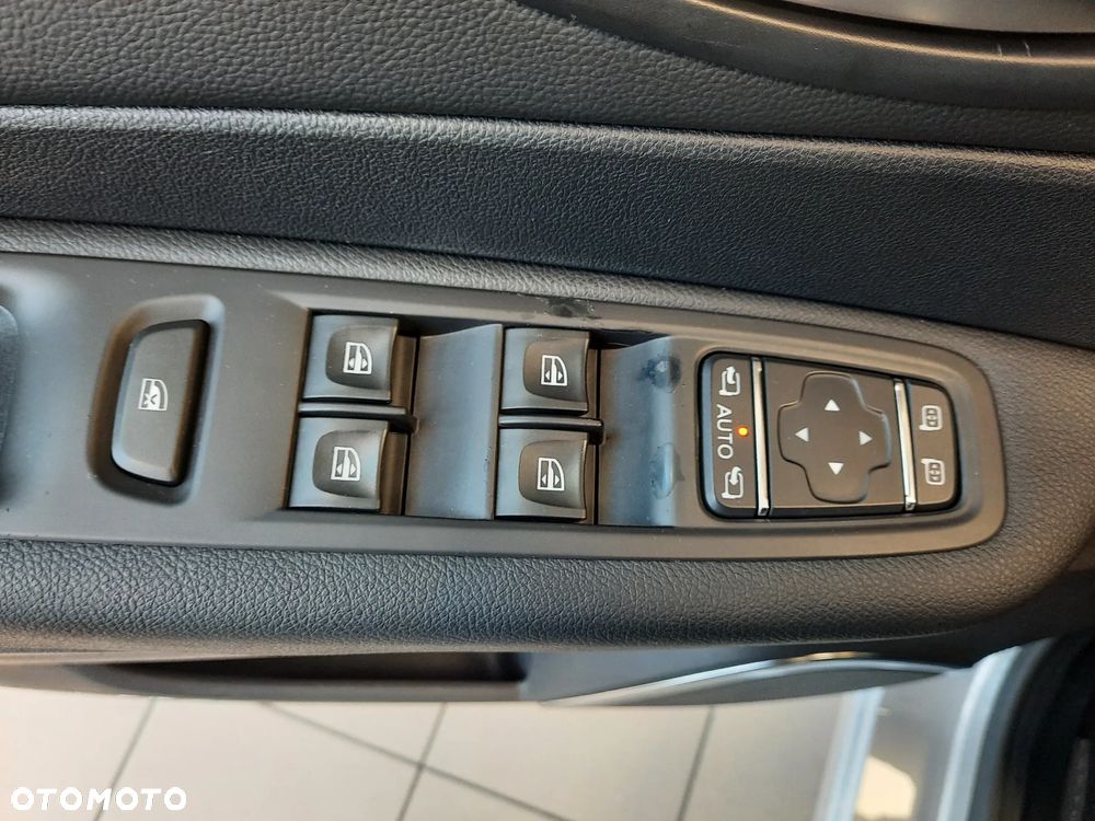 Renault Captur TCe 150 EDC GPF INTENS - 11