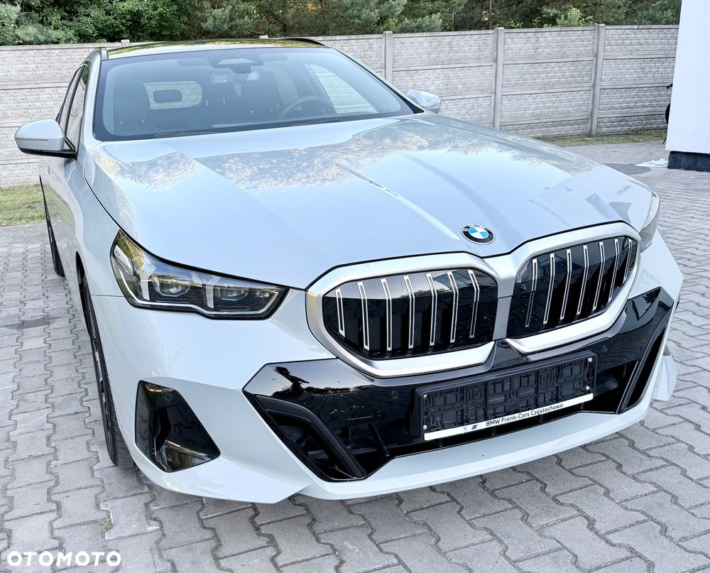 BMW Seria 5 540d xDrive mHEV M Sport - 2