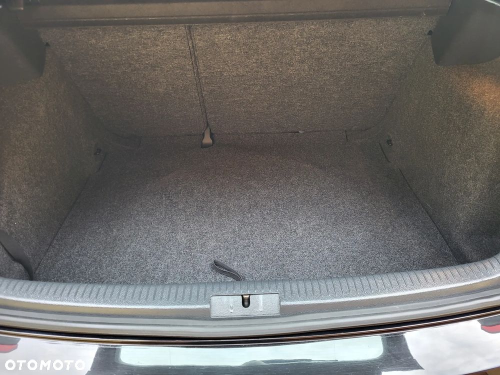 Volkswagen Golf 1.4 Edition - 16