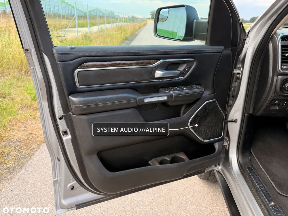 RAM 1500 5.7 Crew Cab Laramie - 24