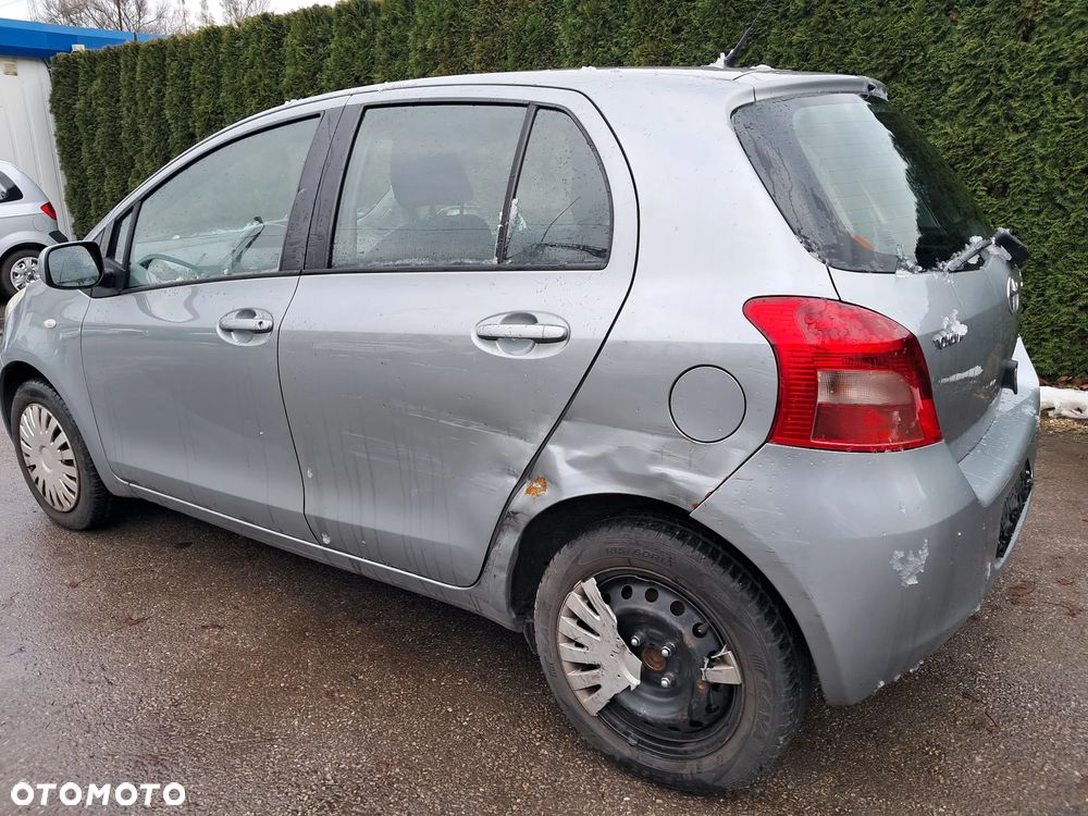 Toyota Yaris - 13