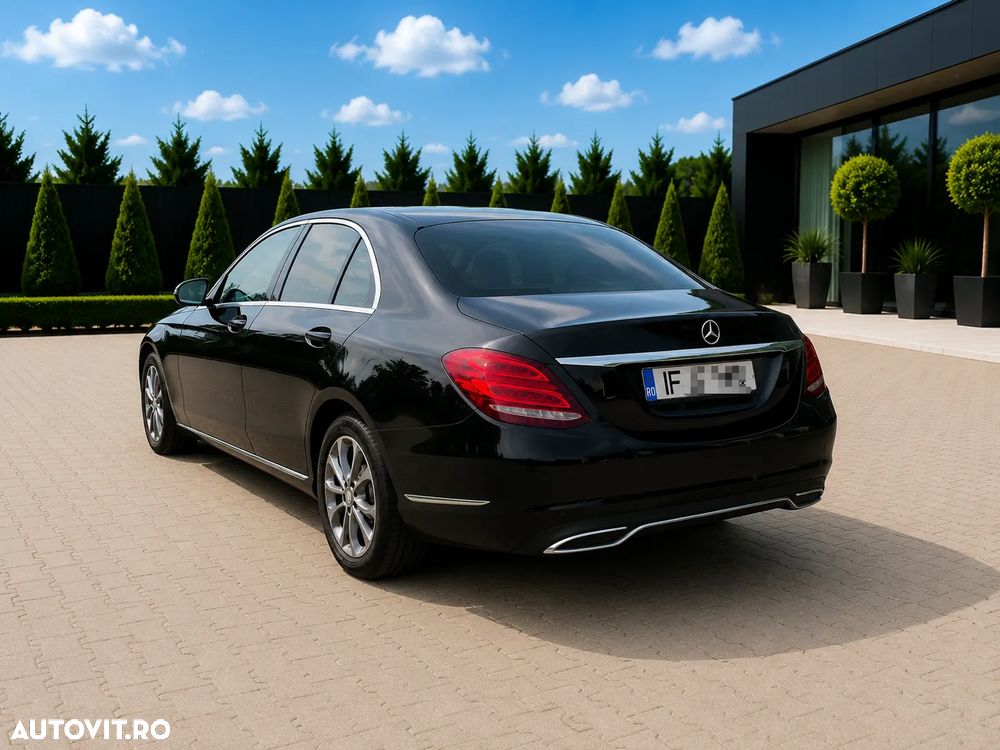 Mercedes-Benz C - 4