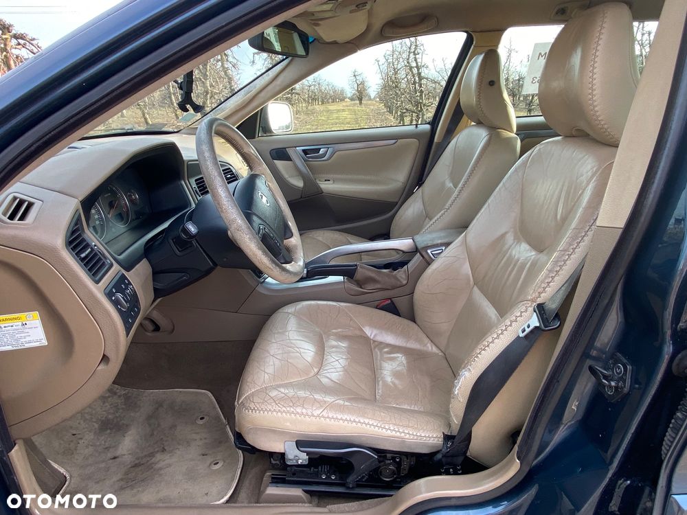 Volvo XC 70 2.4 AWD Automatik Momentum - 6
