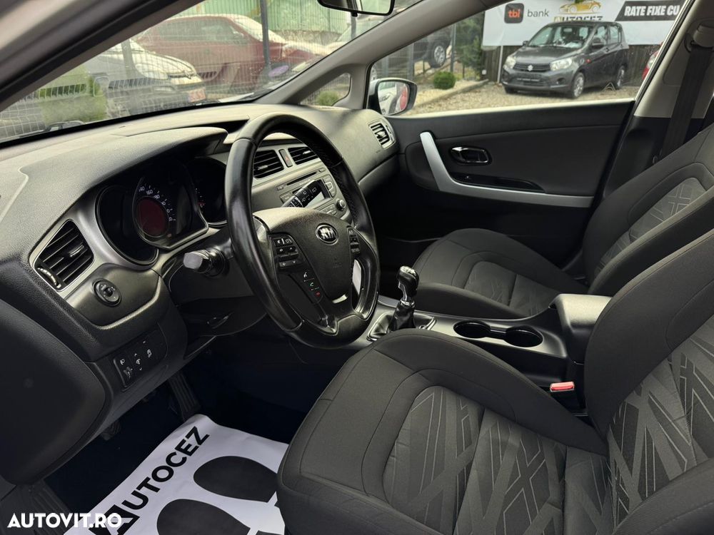 Kia Ceed - 10
