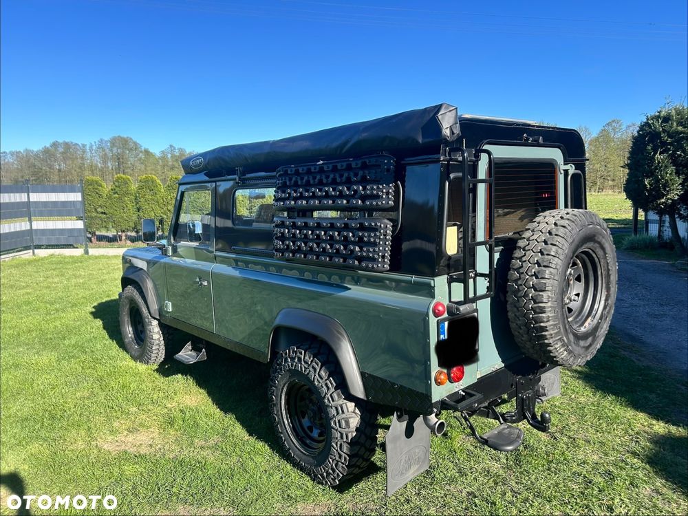 Land Rover Defender - 6