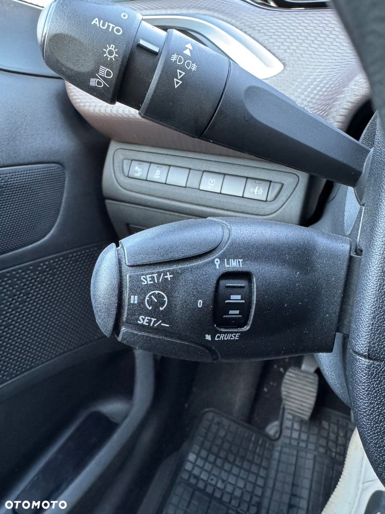 Peugeot 2008 PureTech 82 Style - 25
