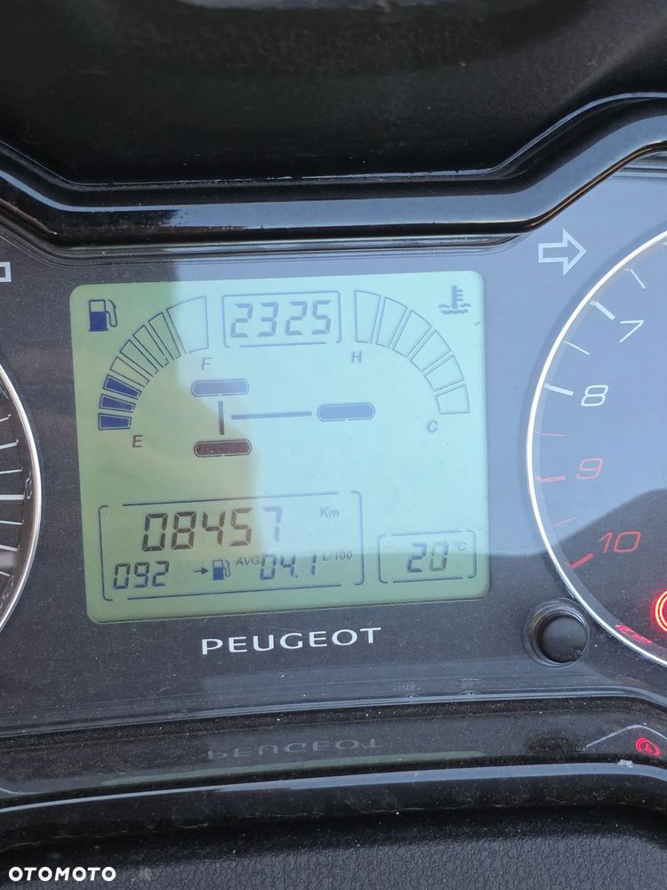 Peugeot Metropolis - 10