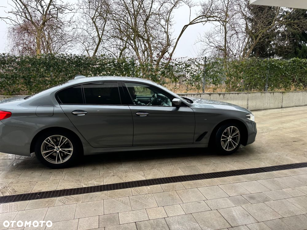 BMW Seria 5 520d xDrive - 24