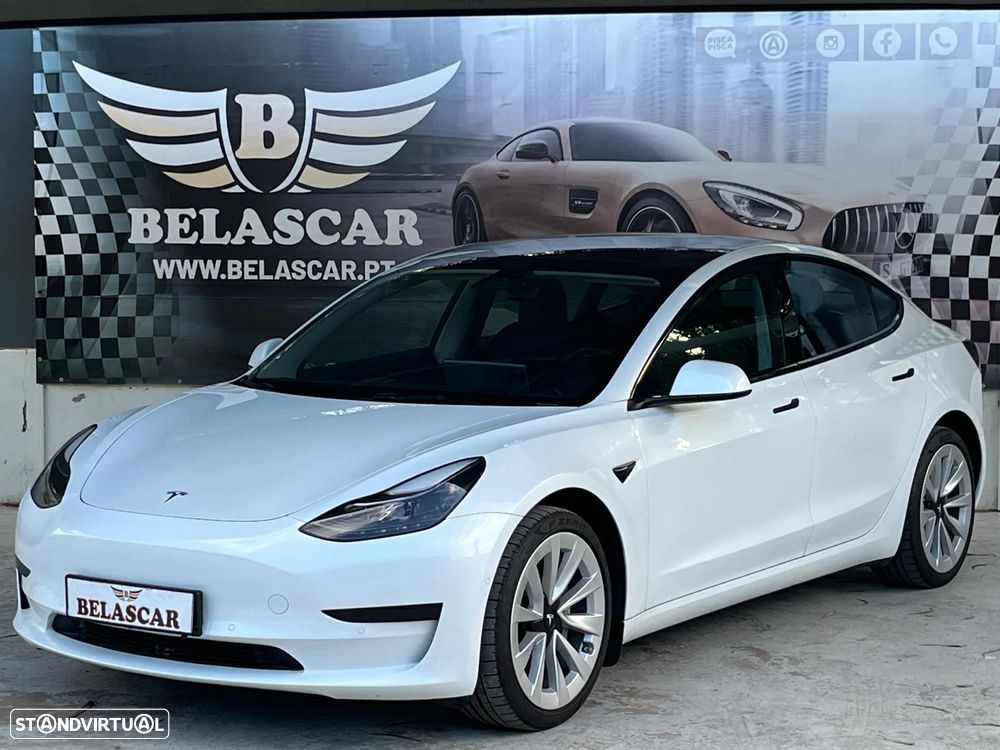Tesla Model 3 Standard Range Plus RWD — fotografia 2