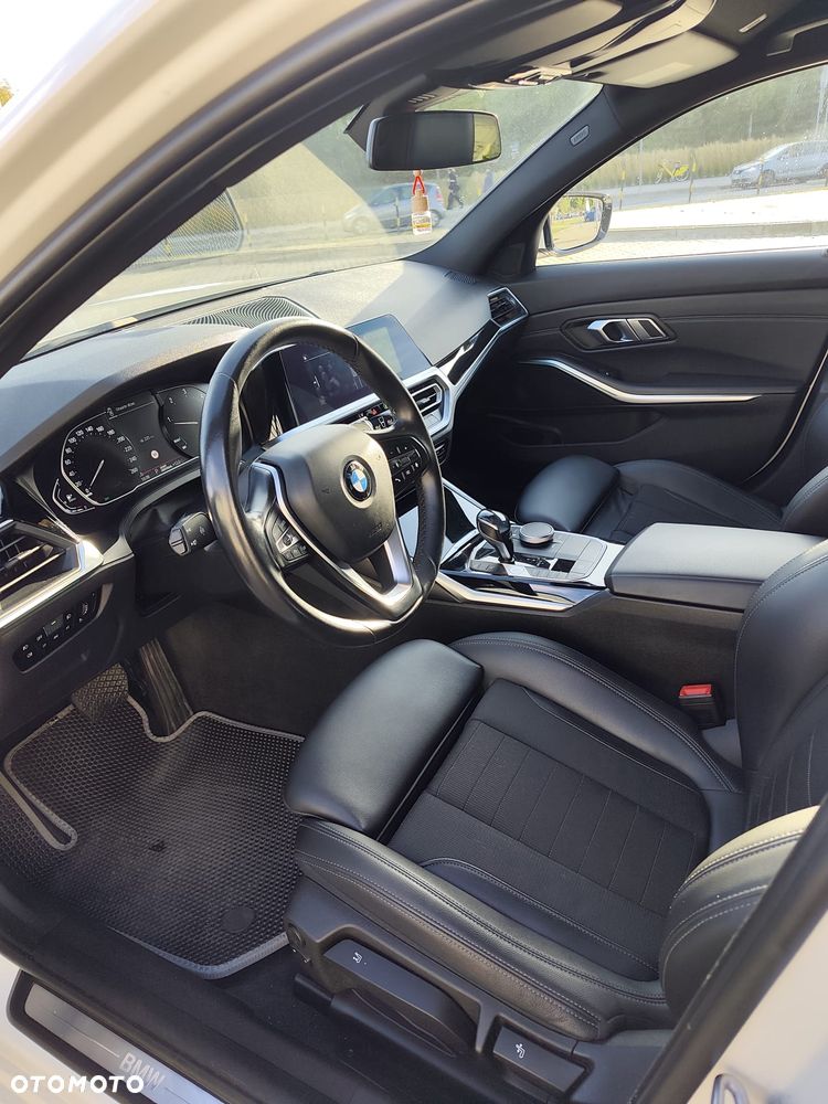 BMW Seria 3 320d Advantage sport - 14