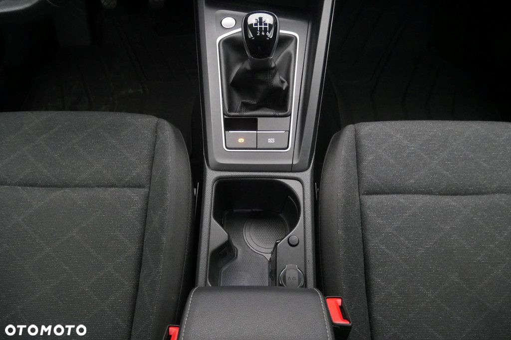 Volkswagen Golf - 11