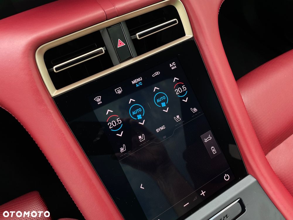 Porsche Taycan 4S Performance Plus - 33