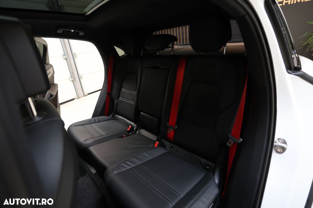 Porsche Cayenne Coupe E-Hybrid Tiptronic S Black Edition - 36