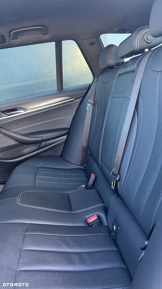 BMW Seria 5 530e M Sport sport - 11