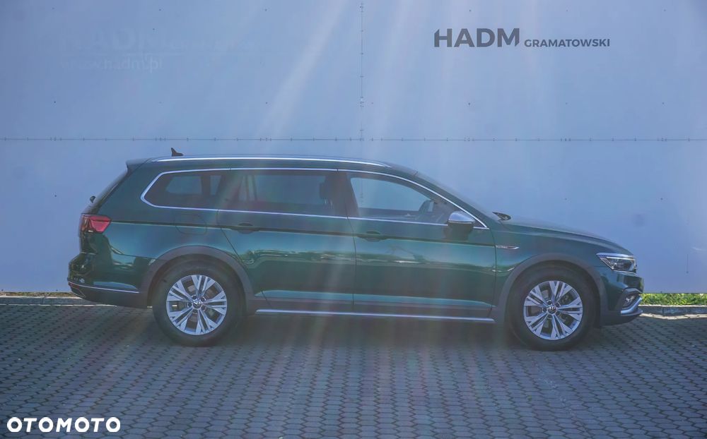 Volkswagen Passat - 8