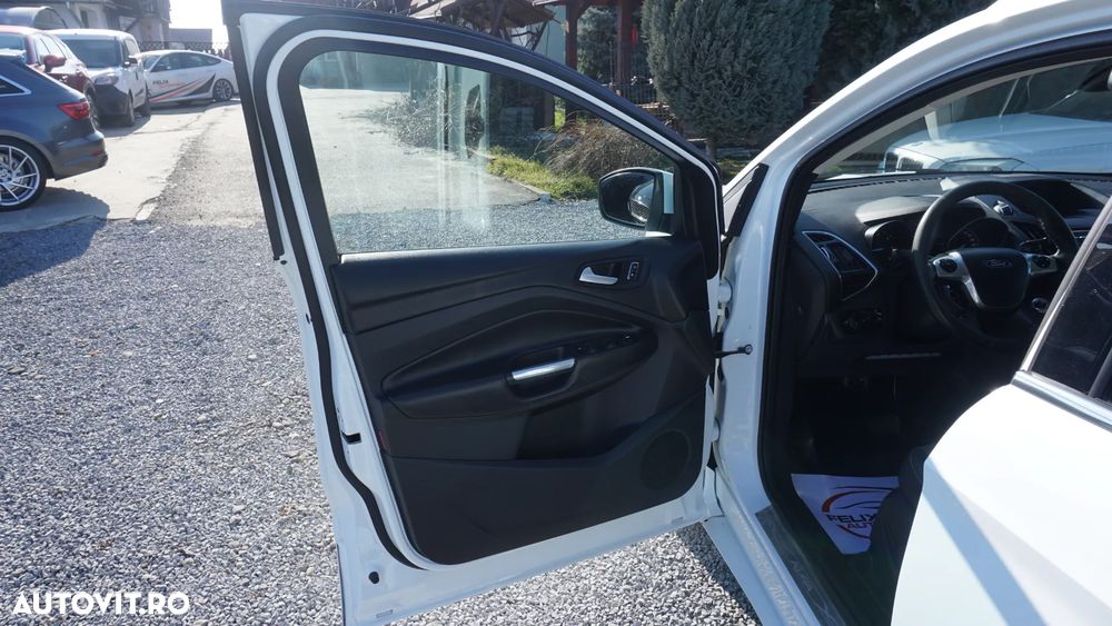 Ford Kuga 2.0 TDCi 4x4 Aut. Titanium - 19