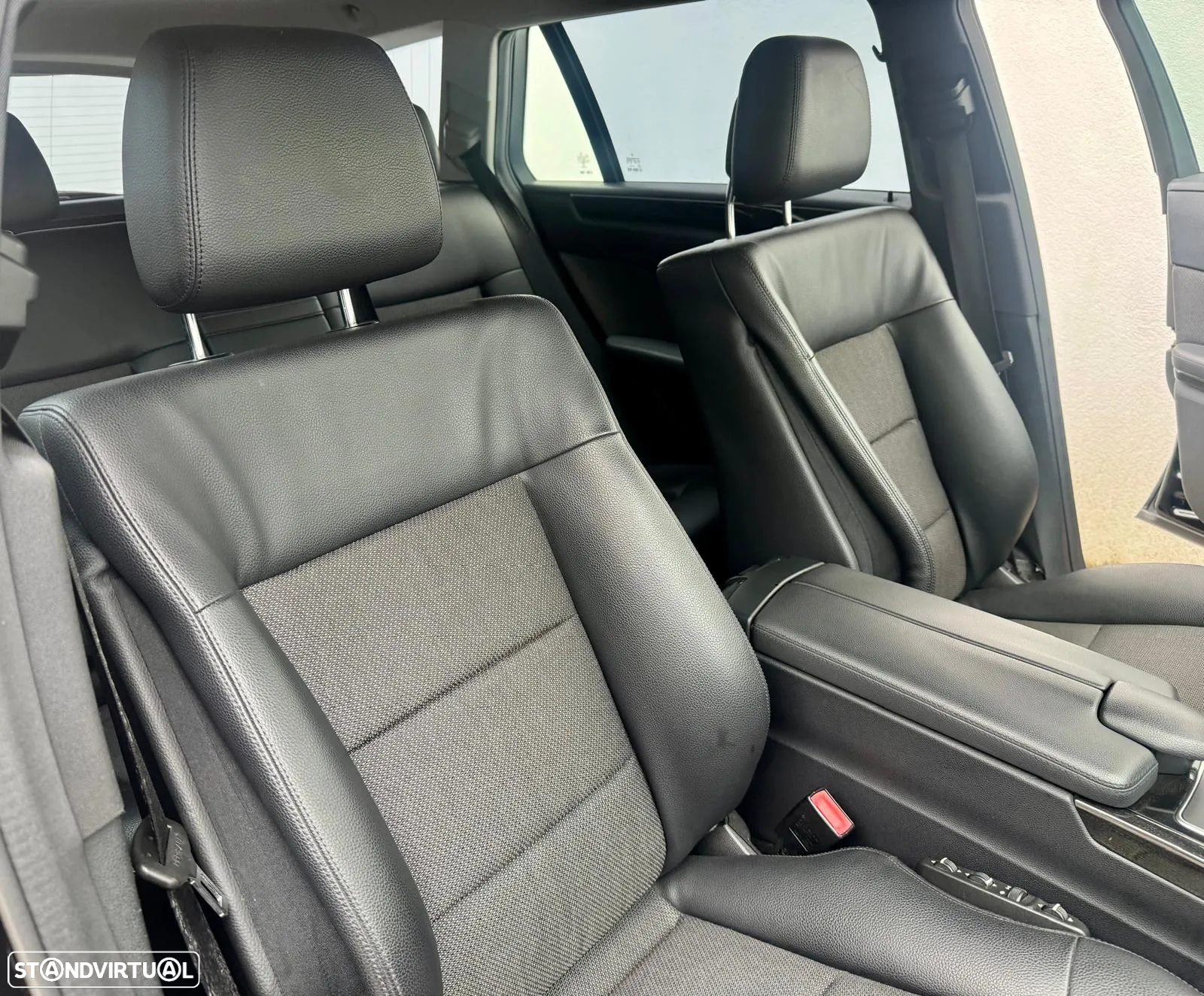 Mercedes-Benz E 220 BlueTEC Avantgarde Auto. - 10