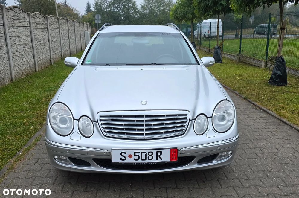 Mercedes-Benz E-Class 2003 photo 3