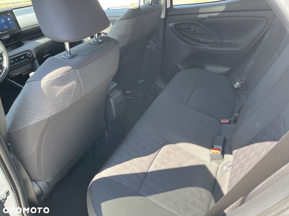 Toyota Yaris Hybrid 1.5 Style - 13