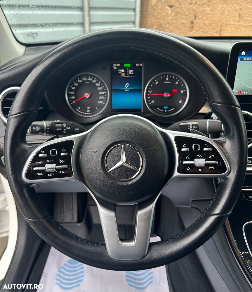 Mercedes-Benz GLC - 11