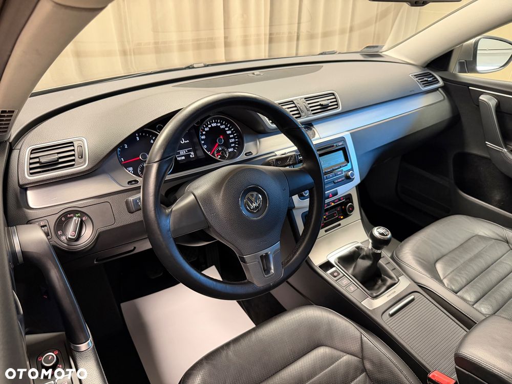 Volkswagen Passat 2.0 TDI 4Mot Highline - 5