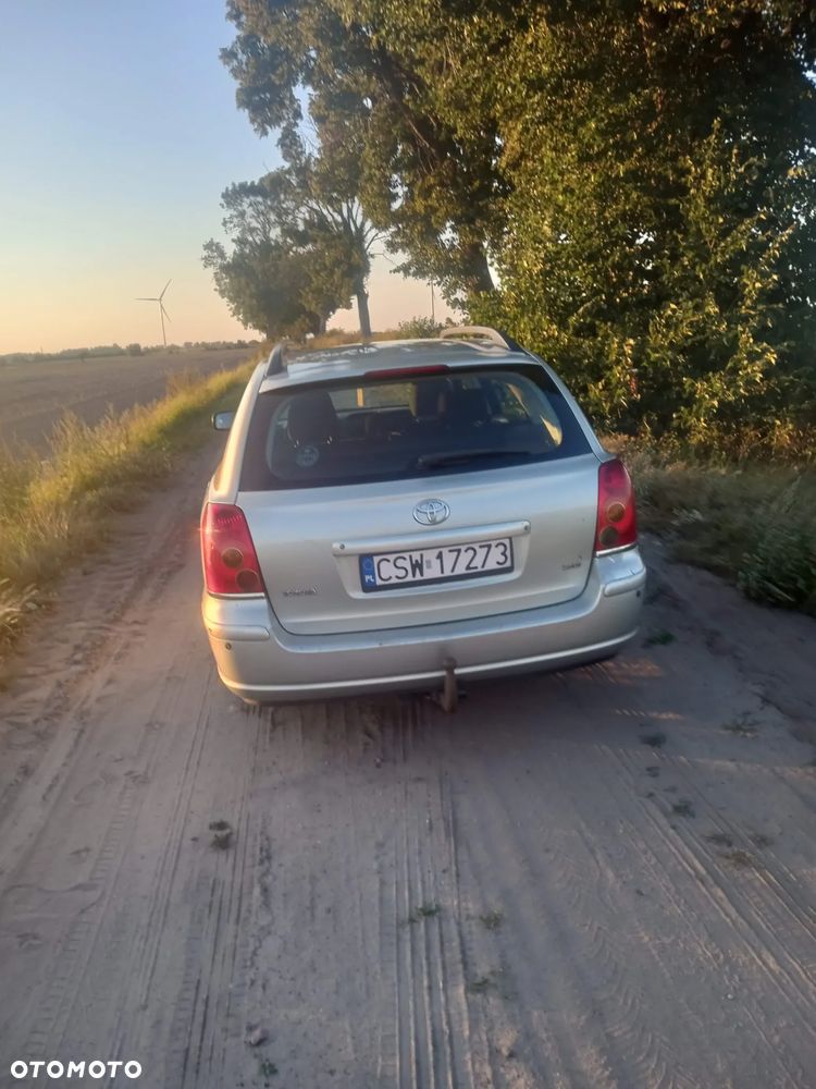 Toyota Avensis 2.0 D-4D Combi - 6