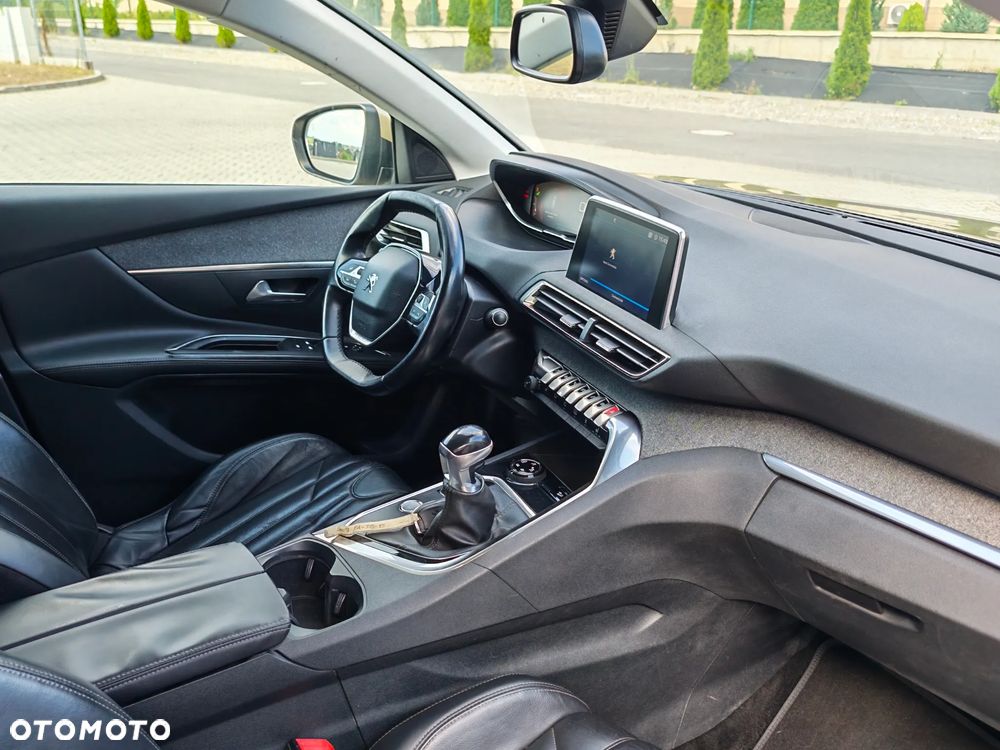 Peugeot 5008 - 23