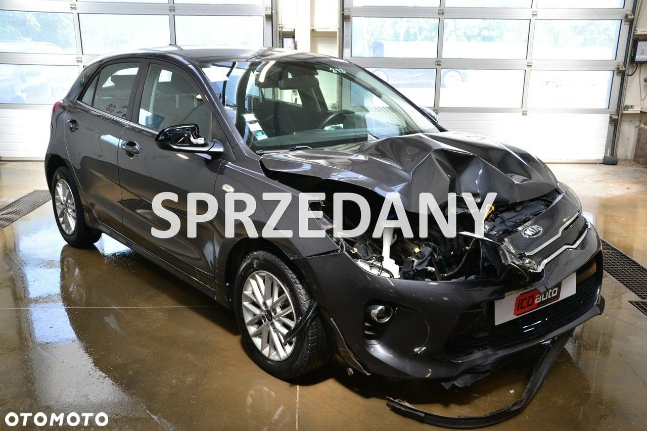 Kia Rio - 1