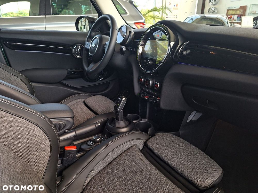 MINI Cooper - 17