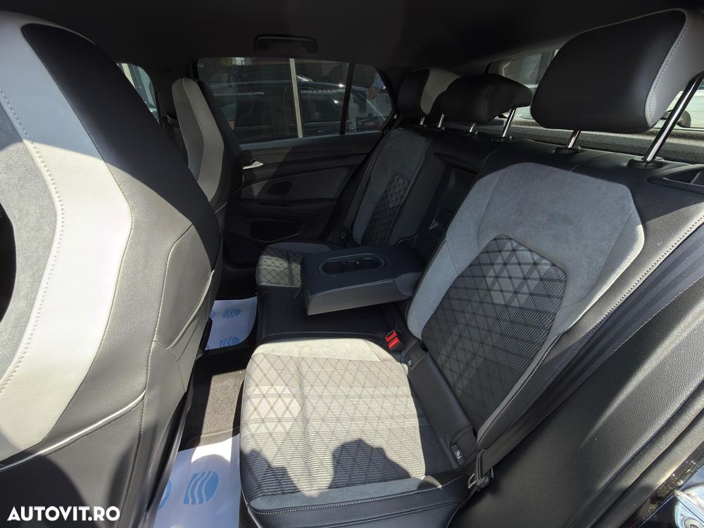 Volkswagen Golf 1.5 eTSI OPF DSG R-Line - 21