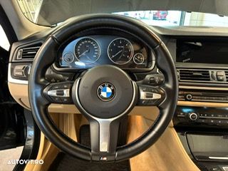 BMW Seria 5 525d xDrive Aut. - 12