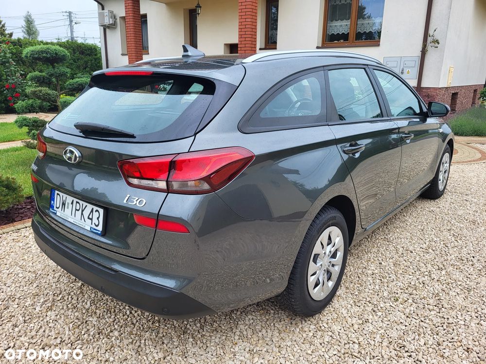Hyundai i30 1.6 D Classic + - 7