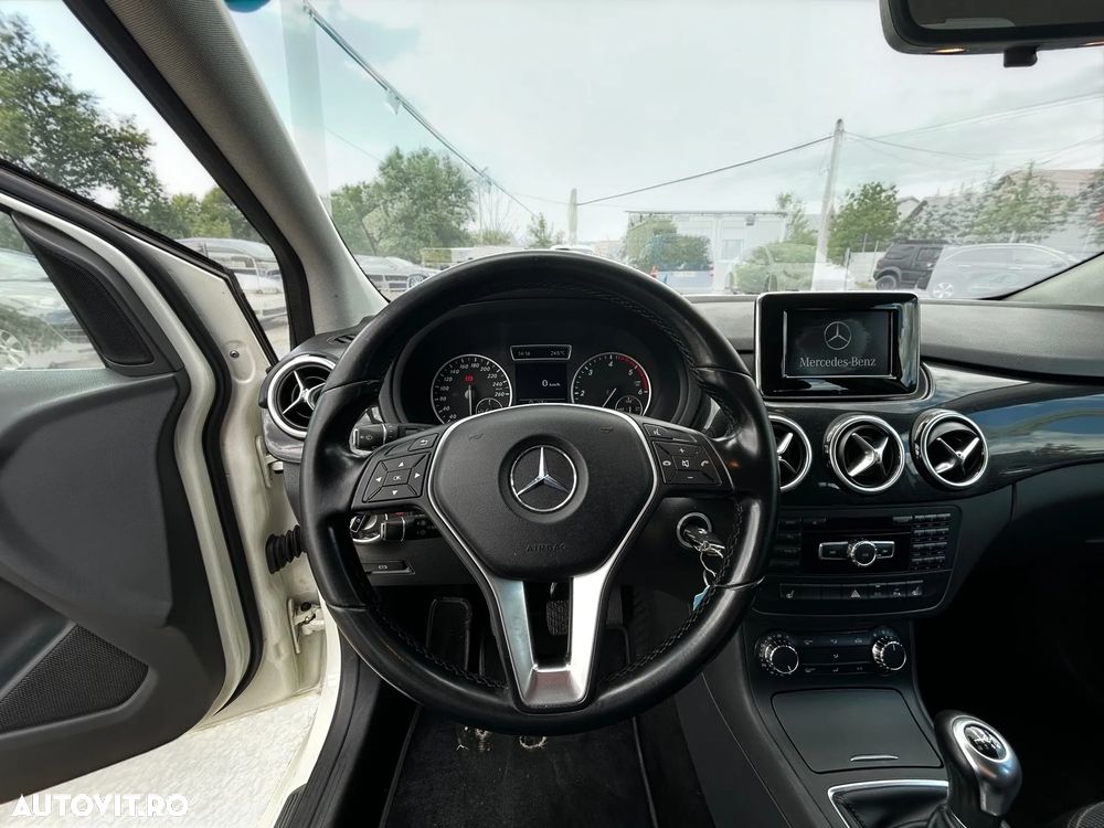 Mercedes-Benz B 180 BlueEfficiency Edition 1 - 13