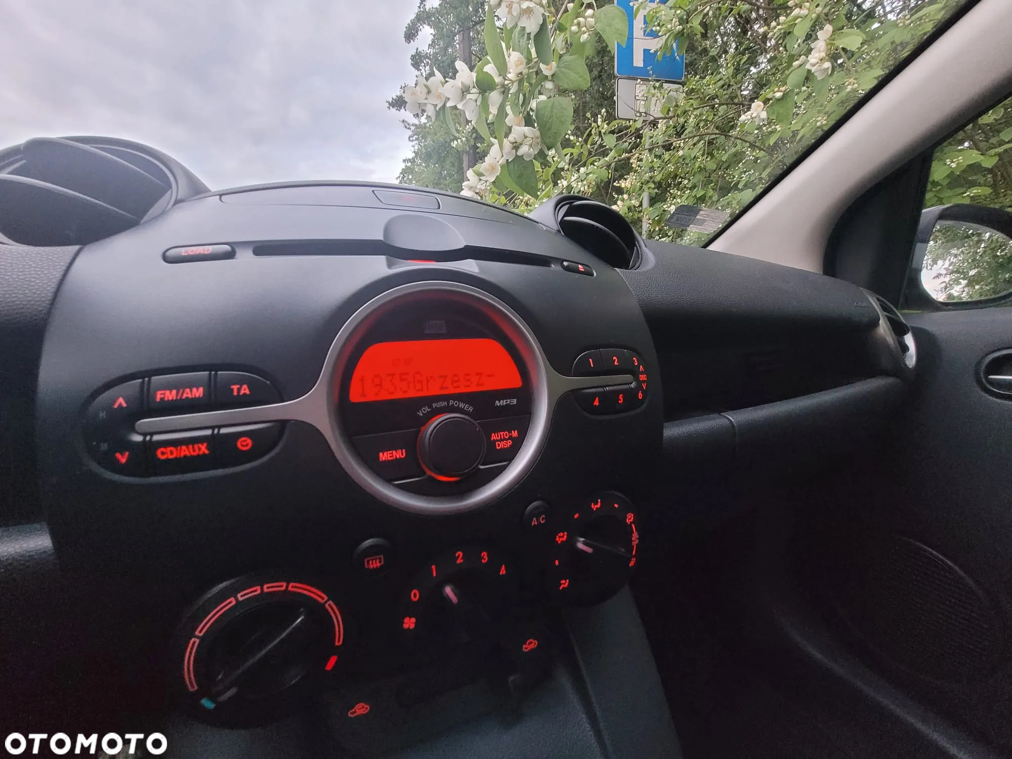 Mazda 2 1.3 Comfort - 19