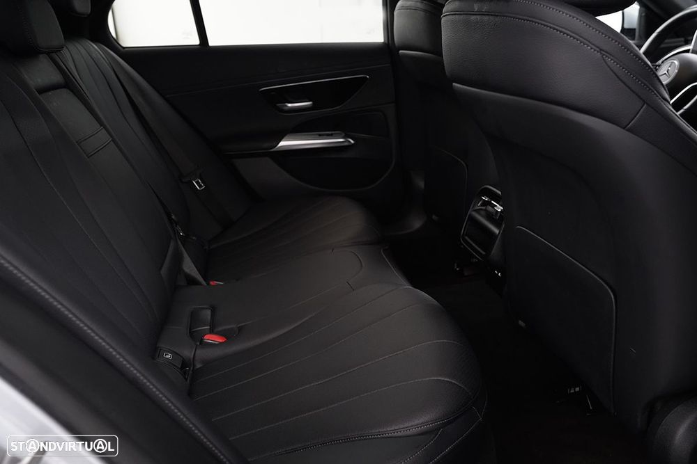 Mercedes-Benz E 300 de - 23