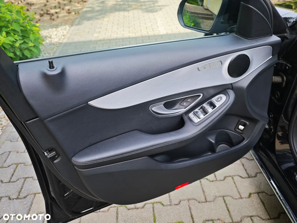 Mercedes-Benz Klasa C 180 9G-TRONIC - 17