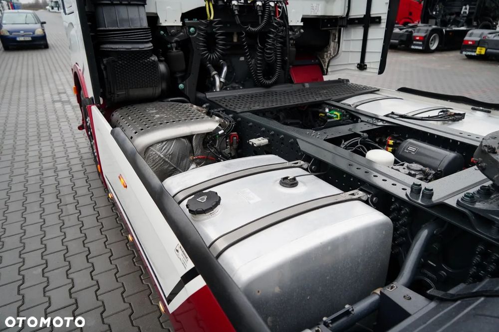 Iveco S-WAY / 510 / RETARDER / KLIMA POSTOJOWA / CAŁA NA PODUSZKACH - 13