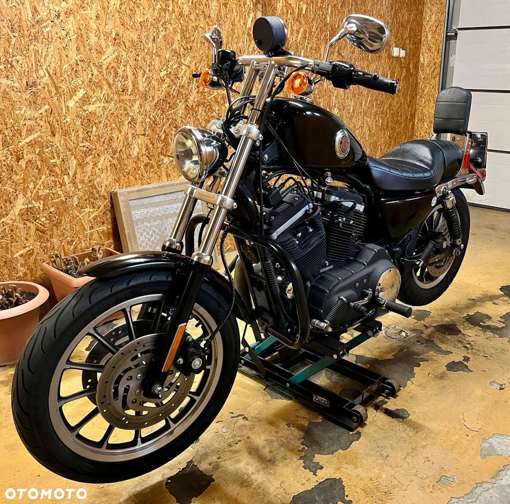 Harley-Davidson Sportster Roadster 883R - 2