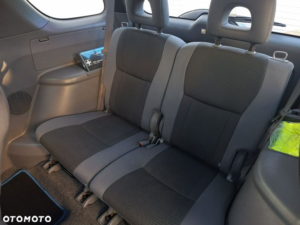 Toyota RAV4 - 8