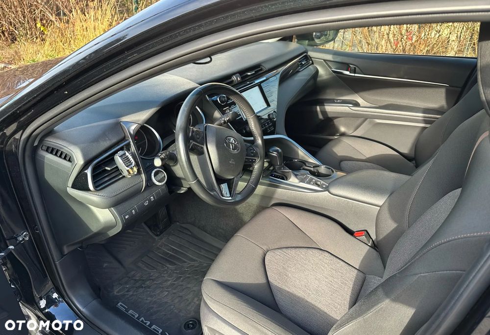 Toyota Camry 2.5 Hybrid Comfort CVT - 7