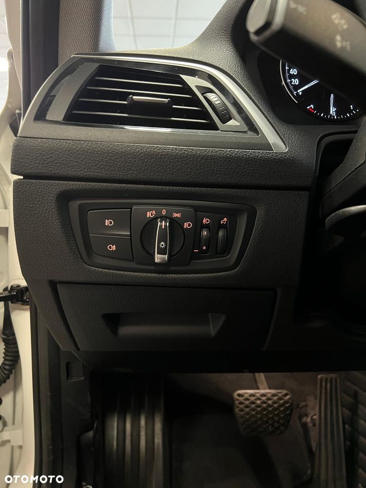 BMW Seria 1 118i GPF Sport Line Shadow - 11
