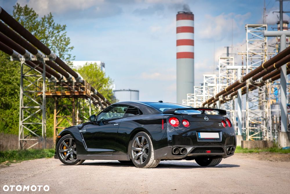 Nissan GT-R Black Edition - 9